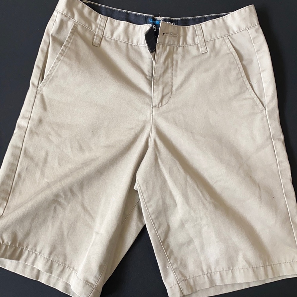 Men’s Tan shorts